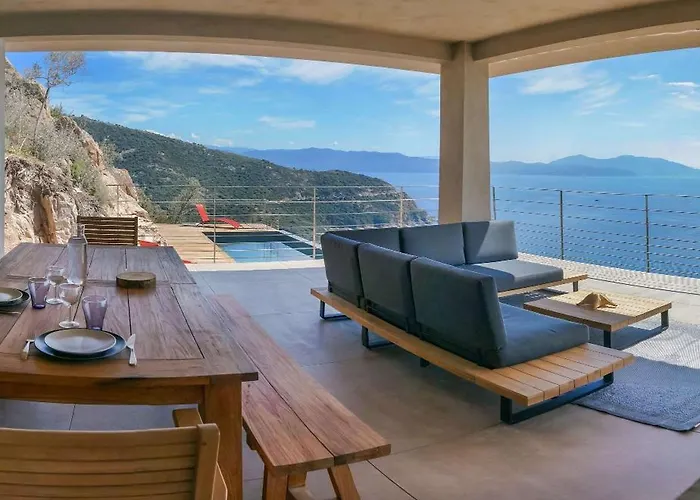 Petra Mare * カルジェーズ