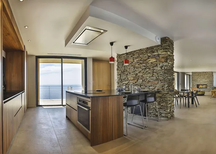 Petra Mare * カルジェーズ